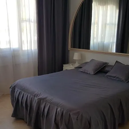 Club San Antonio Апартаменти